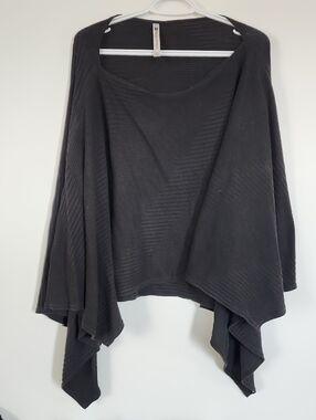 Fabletics Black Draped Ribbed Poncho Shrug
